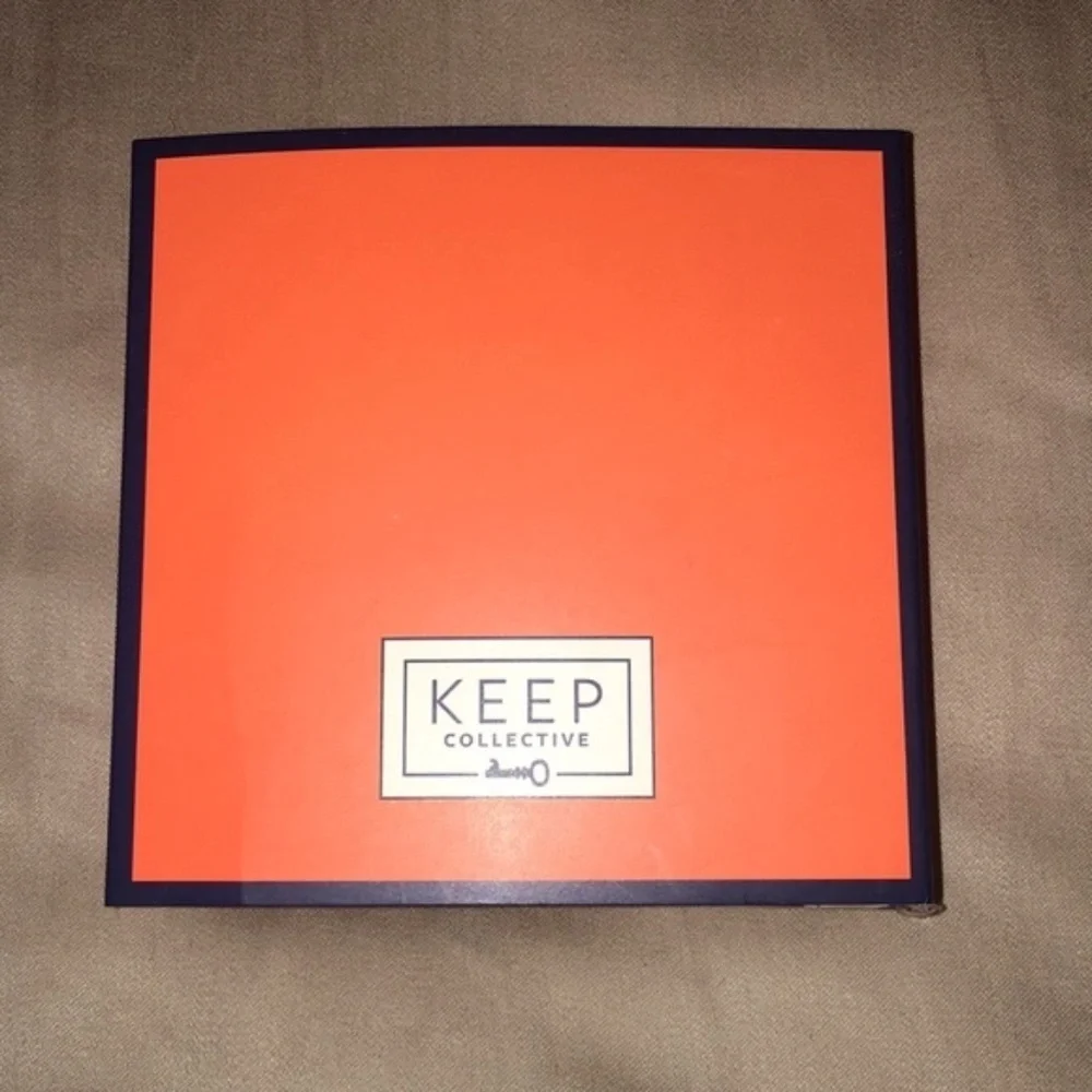 Keep Collective Beautiful Watch With 2 Charms